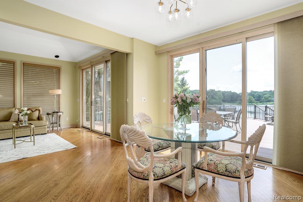 4733 W WICKFORD, Bloomfield Hills, MI 48302 — Photo 21