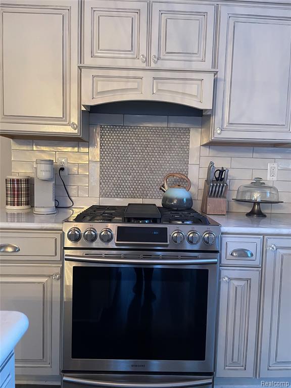 27211 Hickory Street, Harrison Township, MI — Photo 3