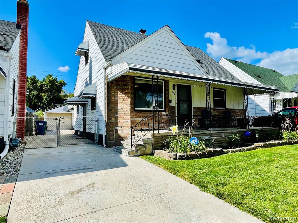 829 Cleveland Avenue, Lincoln Park, MI 48146 — front exterior