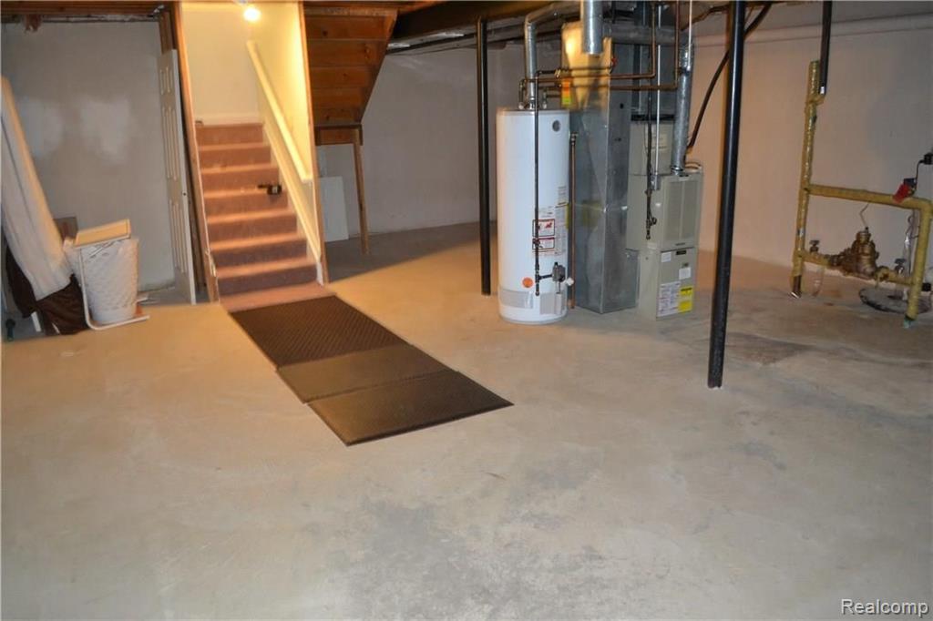 45209 HORSESHOE Circle, Canton, MI 48187 — Photo 3