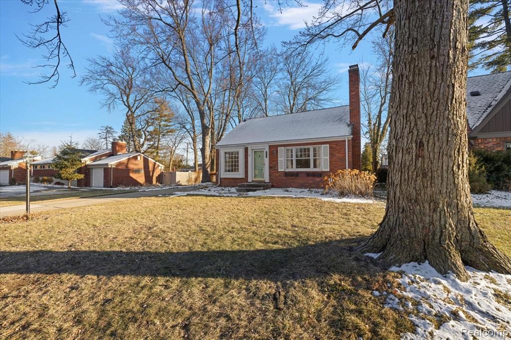17601 Cambridge Boulevard, Lathrup Village, MI 48076 — Photo 46