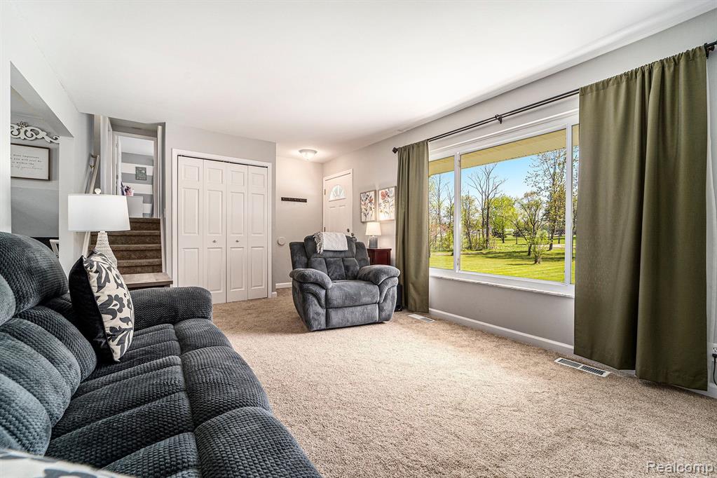 9703 TOWER Road, South Lyon, MI 48178 — Photo 12