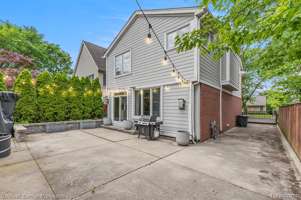 742 Emmons Avenue, Birmingham, MI 48009 — Photo 36