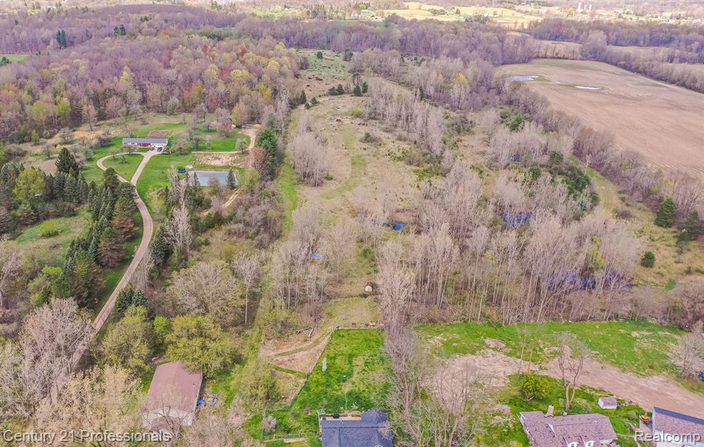 10207 DODGE Road, Otisville, MI 48463 — Photo 35