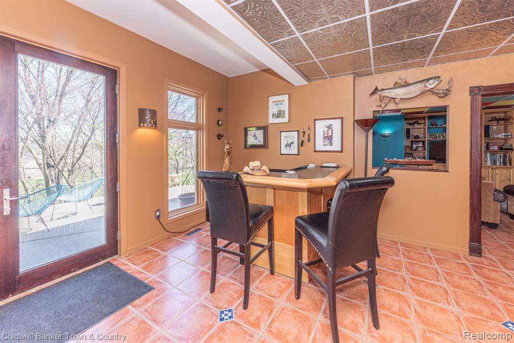 9945 ROLLING GREENS Drive, Pinckney, MI 48169 — Photo 48