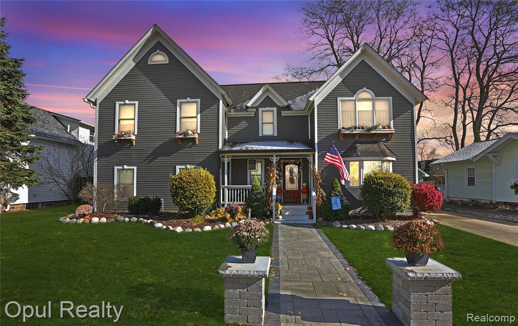 323 River Street - Photo 2