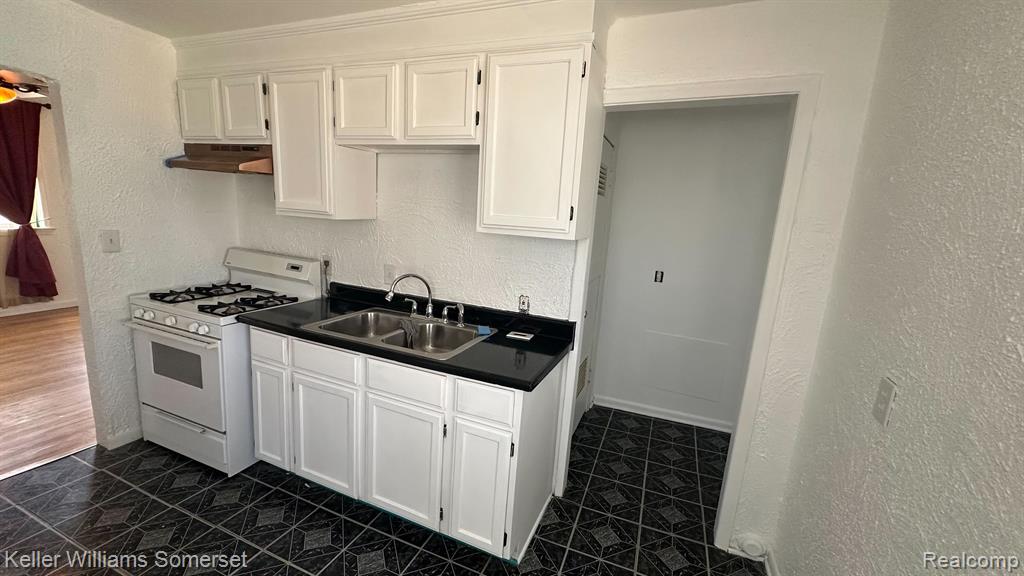 7551 STUDEBAKER Avenue, Warren, MI 48091 — Photo 13