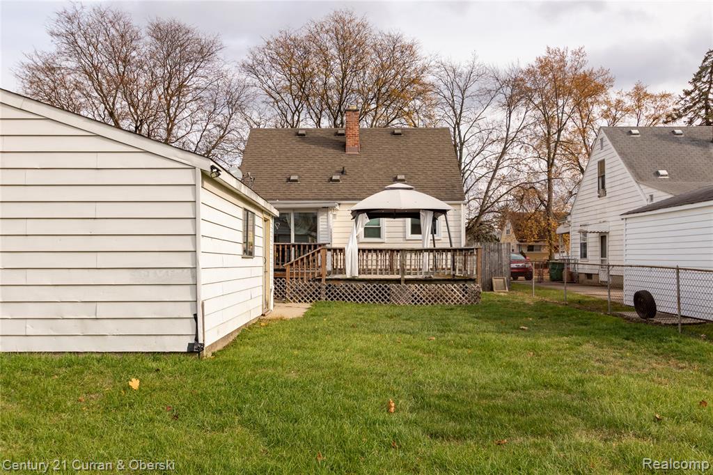 7077 Deering Street, Garden City, MI — Photo 31