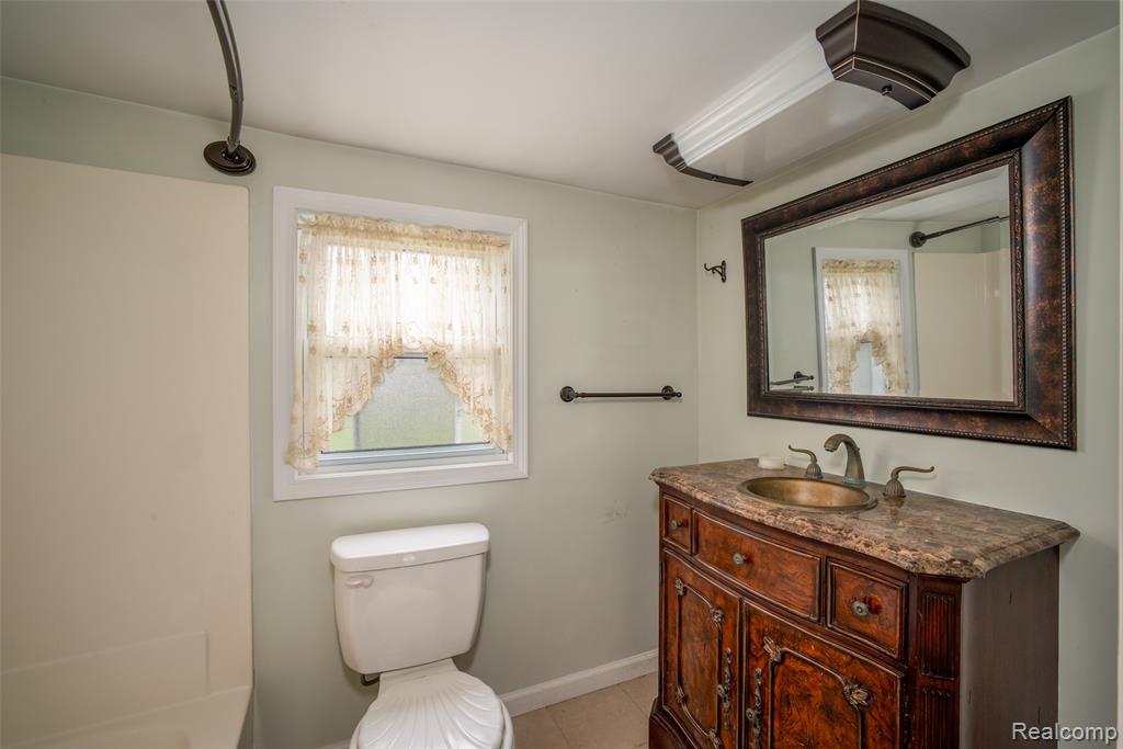 7203 Aspen Road, Lexington, MI 48450 — Photo 11