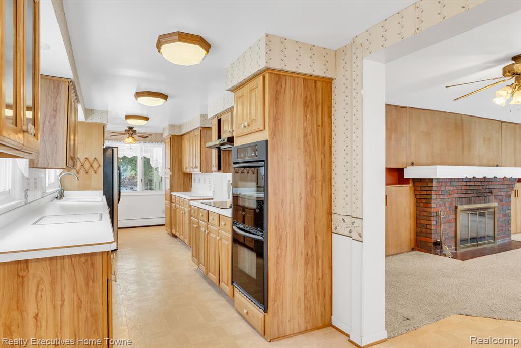 5430 Lakeshore Road, Fort Gratiot, MI 48059 — Photo 26