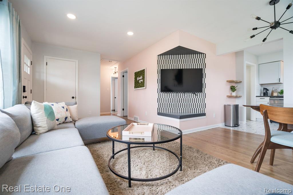 4727 OLIVIA AVENUE, Royal Oak, MI 48073 — Photo 6