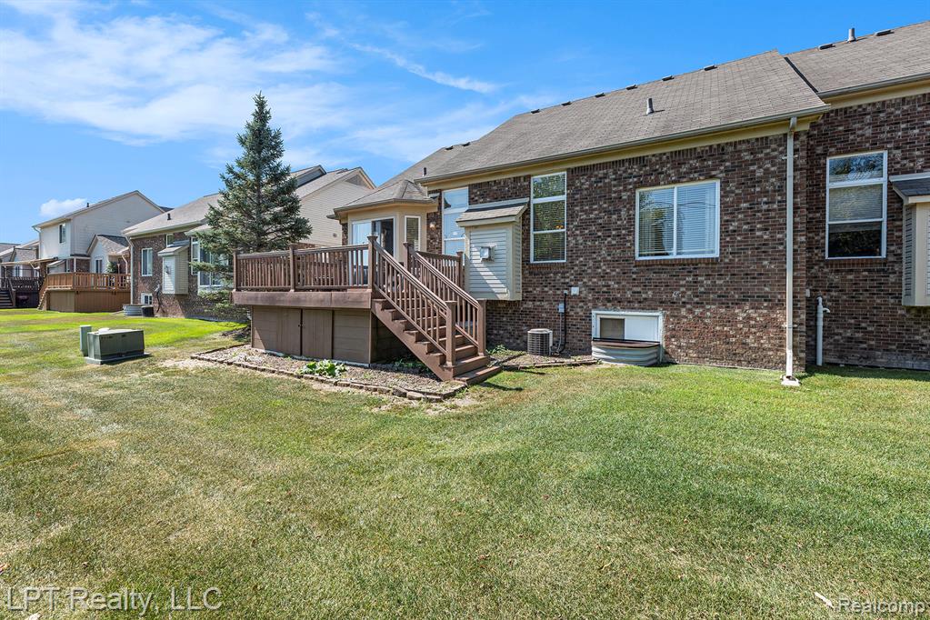 45550 Rathmore Drive E, Macomb, MI 48044 — Photo 17