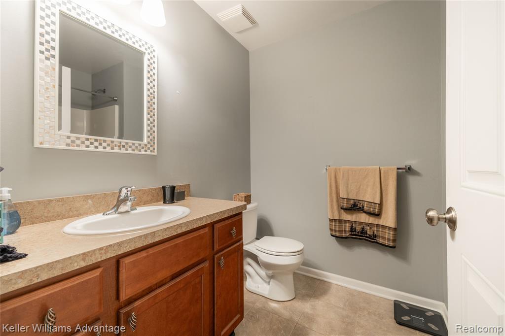921 E Summerfield Glen Circle, Ann Arbor, MI 48103 — Photo 22