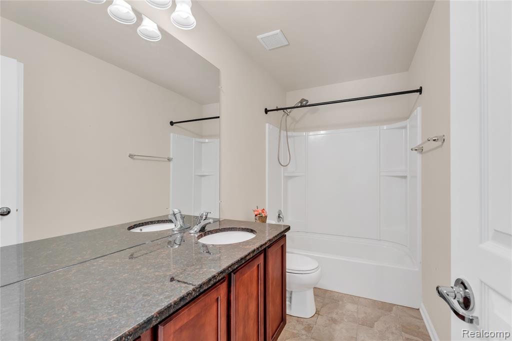 6119 AMBER Lane, Grand Blanc, MI 48439 — Photo 22