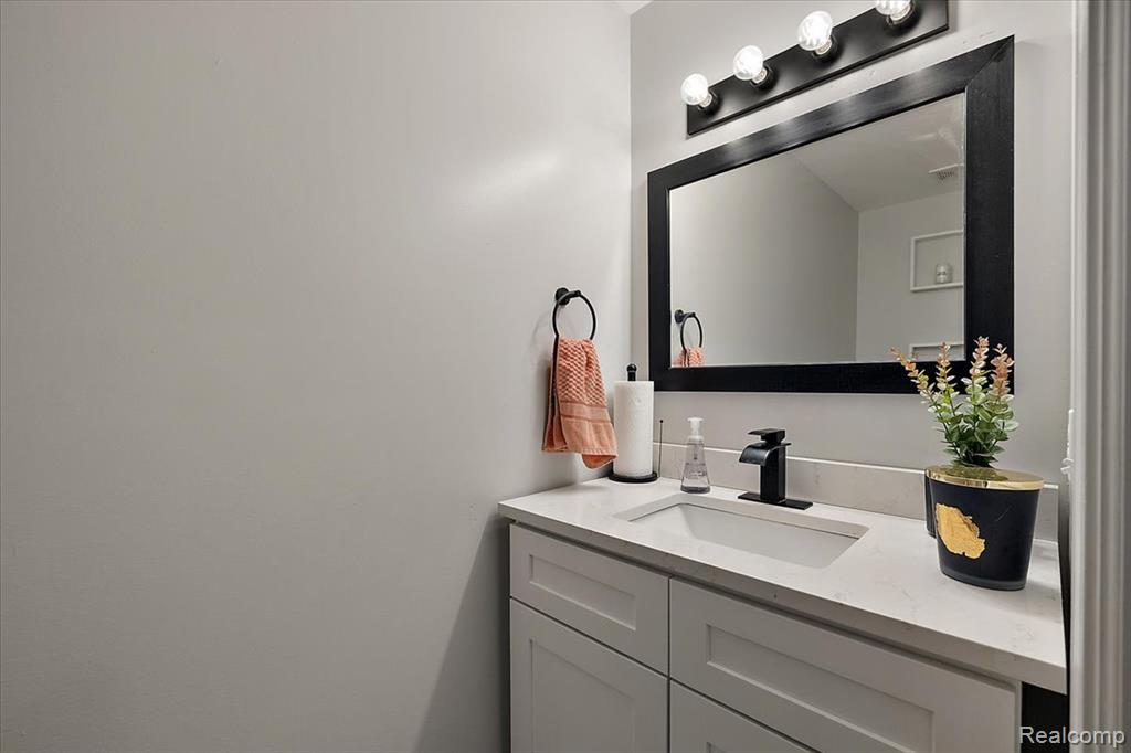 4700 Botany Glen, Commerce Twp, MI 48382 — Photo 19