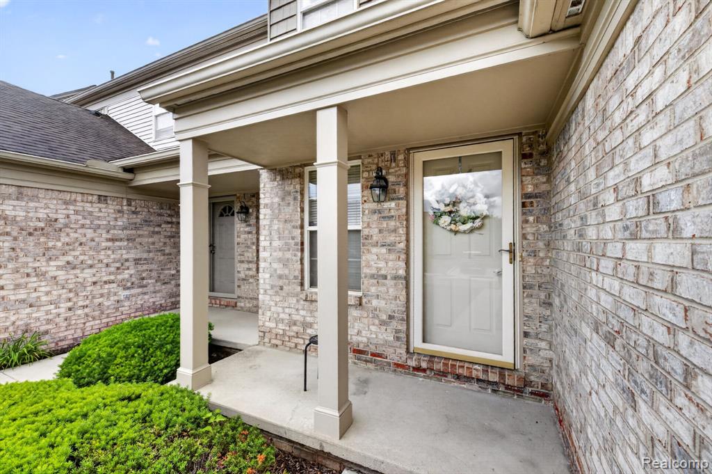 4554 Hunters Circle E, Canton, MI 48188 — Photo 3