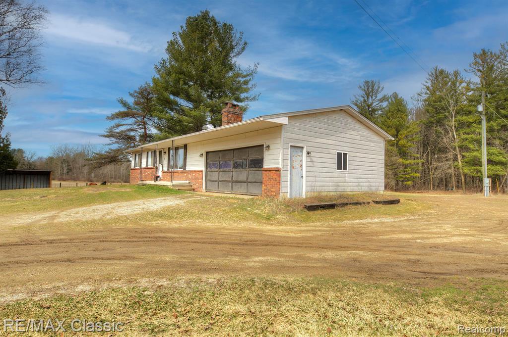 4650 Waltan Road, Vassar, MI 48768 — Photo 18