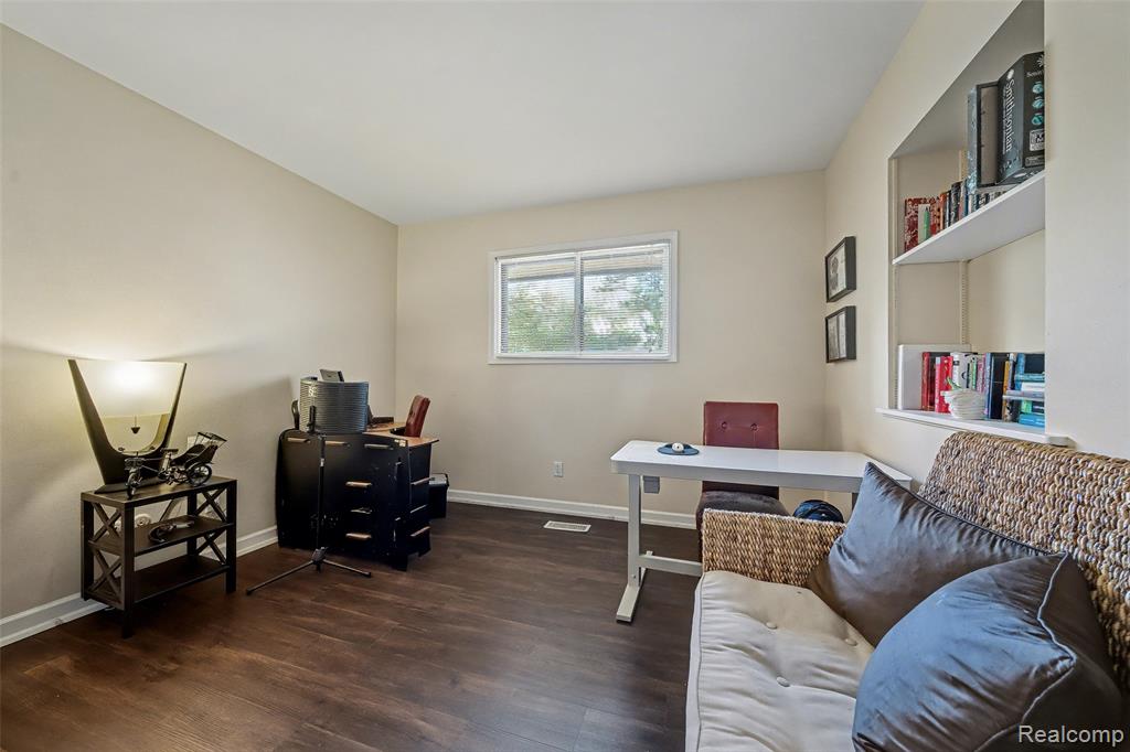 6940 Wing Lake Road, Bloomfield, MI 48301 — Photo 15