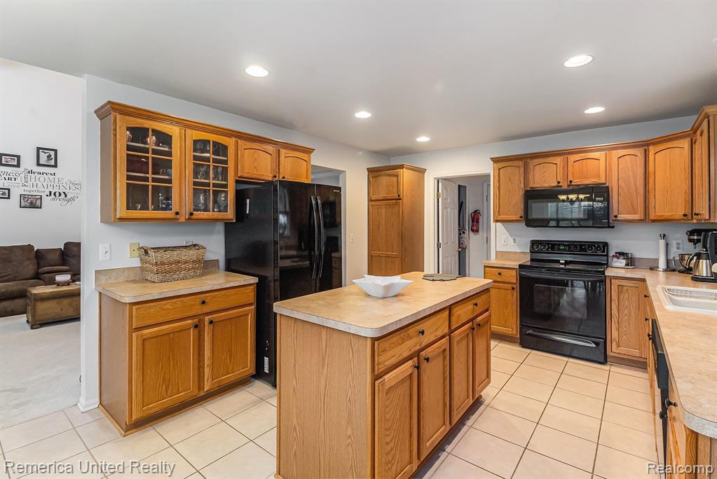 1390 COURTNEY, Hartland, MI 48353 — Photo 10