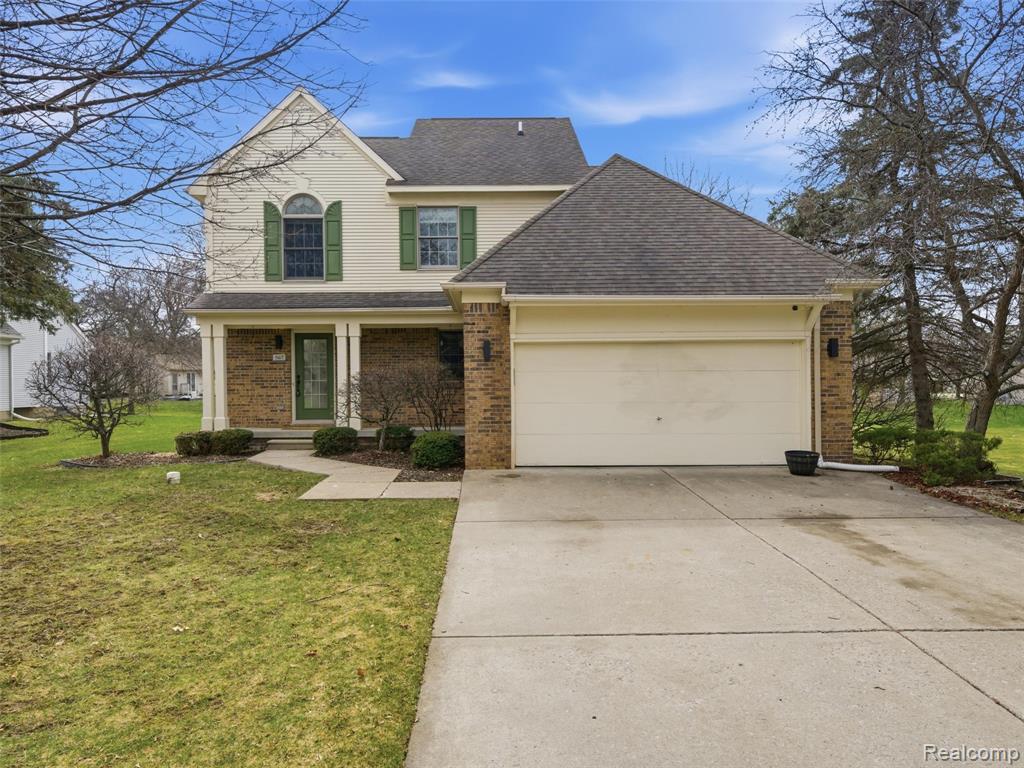 567 Greens Way Boulevard, Lapeer, MI 48446 — front exterior