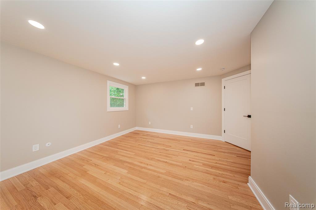 21993 Riverview Drive, Beverly Hills, MI 48025 — Photo 58