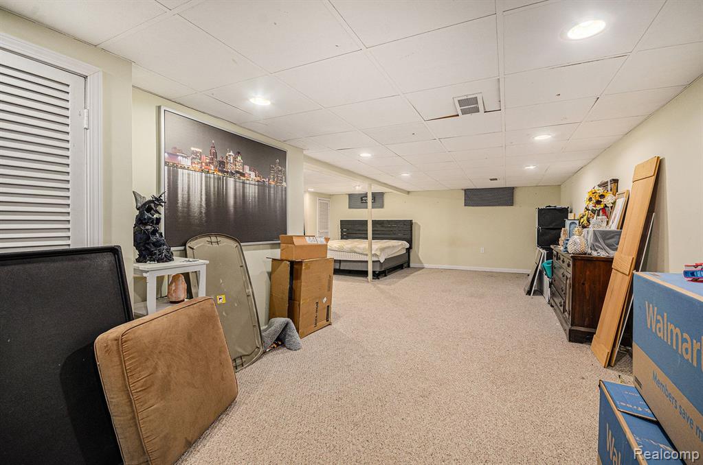 8725 LOCHDALE Street, Dearborn Heights, MI 48127 — Photo 18