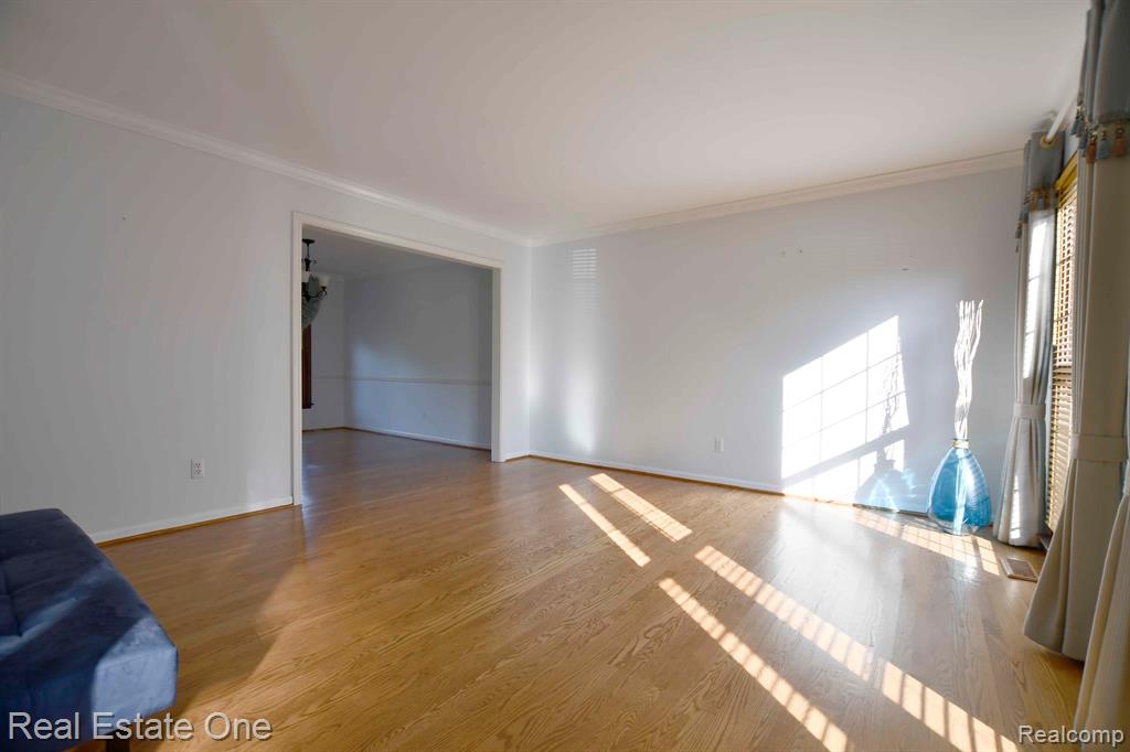685 ESSEX Drive, Rochester Hills, MI 48307 — Photo 3