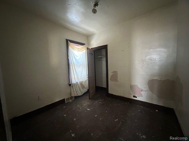 9354 BESSEMORE Street, Detroit, MI 48213 — Photo 6