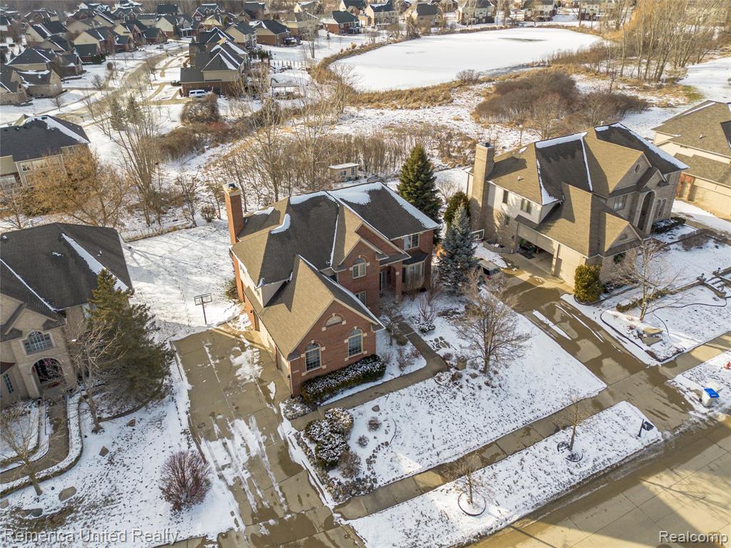 24695 Wedgewood Dr, South Lyon, MI 48178 — Photo 48