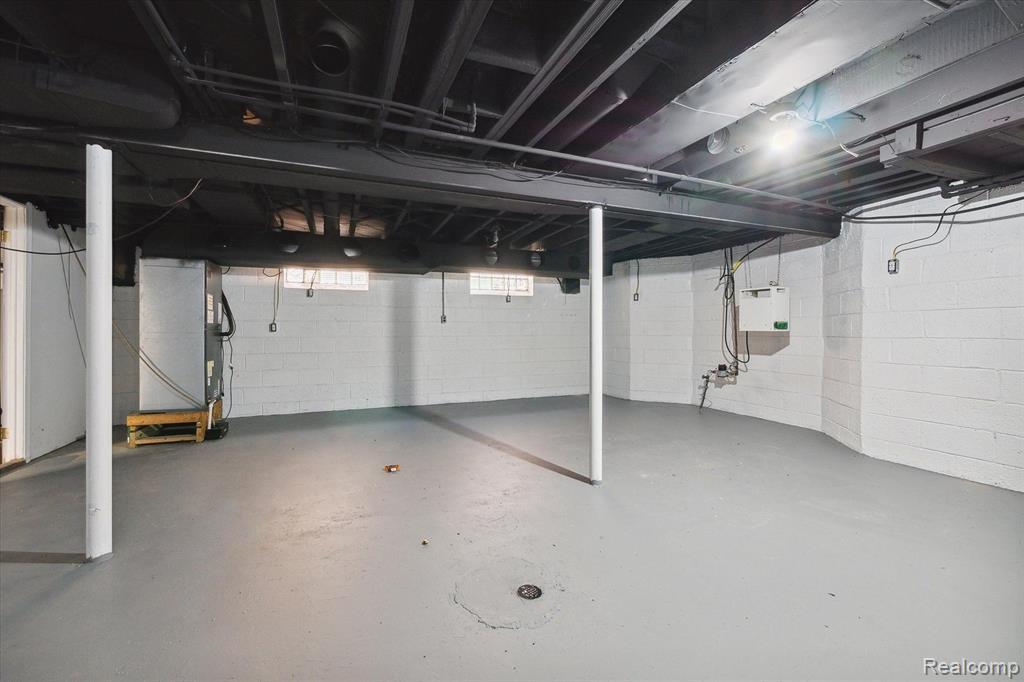 6445 LONDON Street, Detroit, MI 48221 — Photo 31