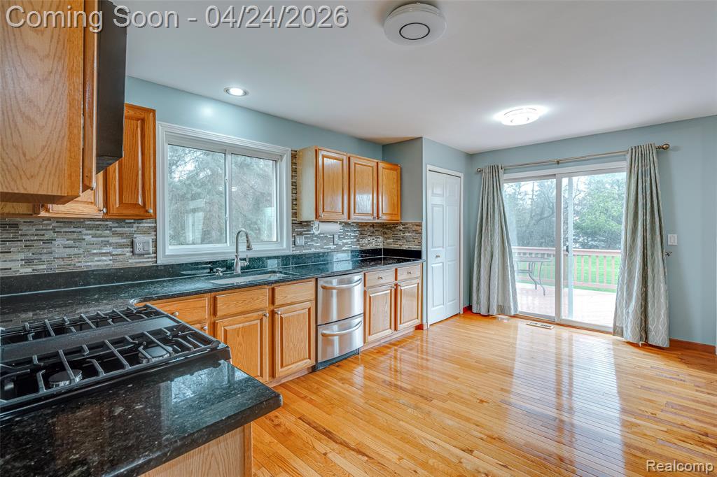 43470 Algonquin Drive, Novi, MI — Photo 10
