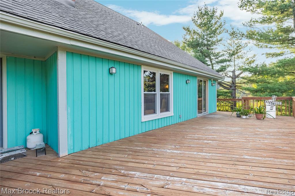 4622 Fleck Drive, Hartland, MI 48430 — Photo 14