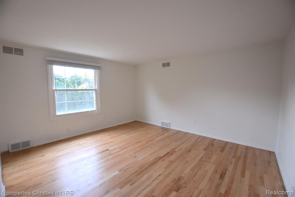 4217 COVERED BRIDGE Road, Bloomfield Hills, MI 48302 — Photo 20