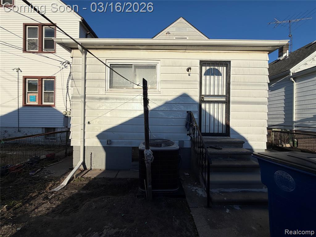 12091 Sobieski Street, Hamtramck, MI 48212 — Photo 9