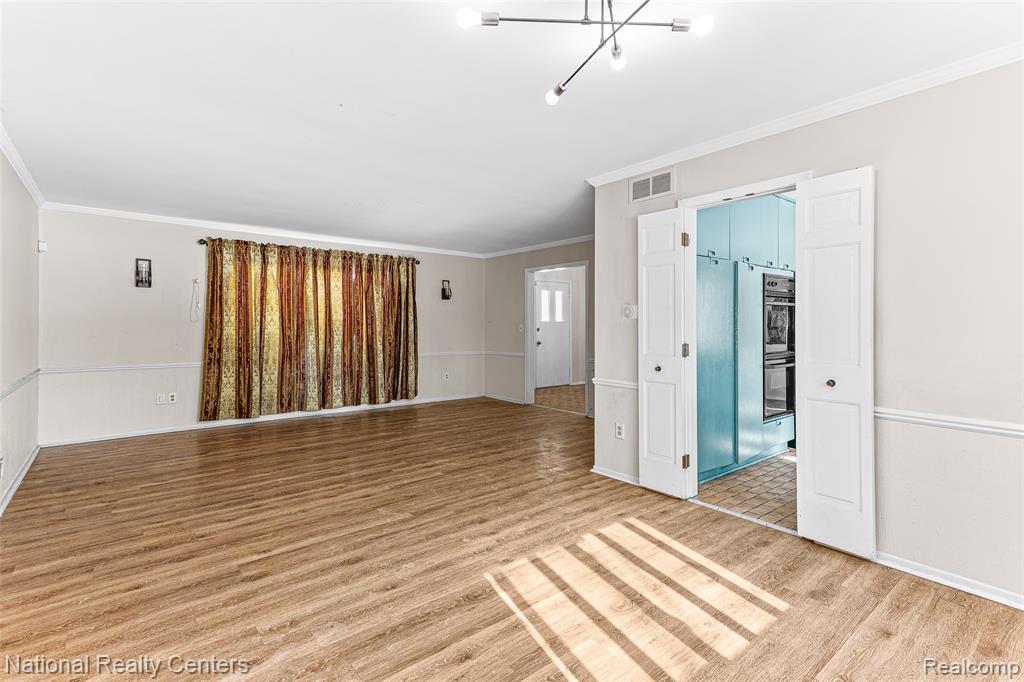 4817 Faircourt Drive, West Bloomfield, MI — Photo 32