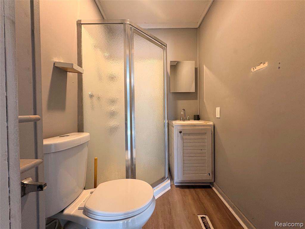 814 Alvord Avenue, Flint, MI 48507 — Photo 5