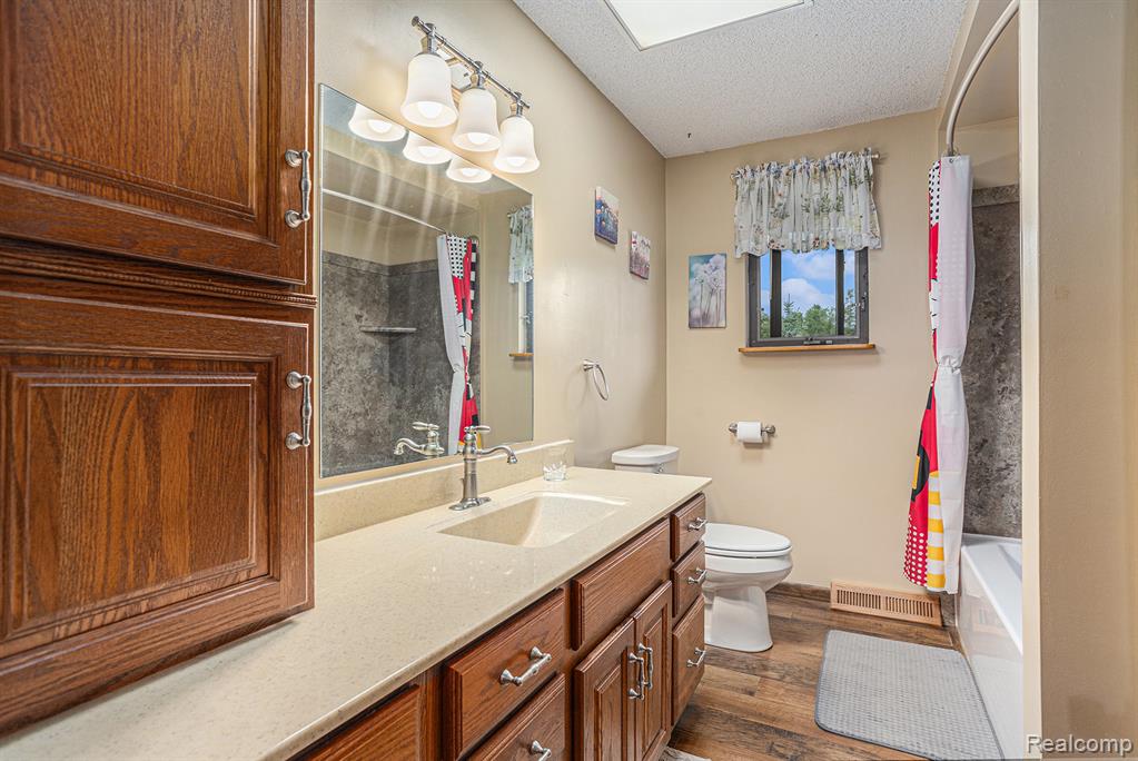 808 S Dow Road, MI 48661 — Photo 17