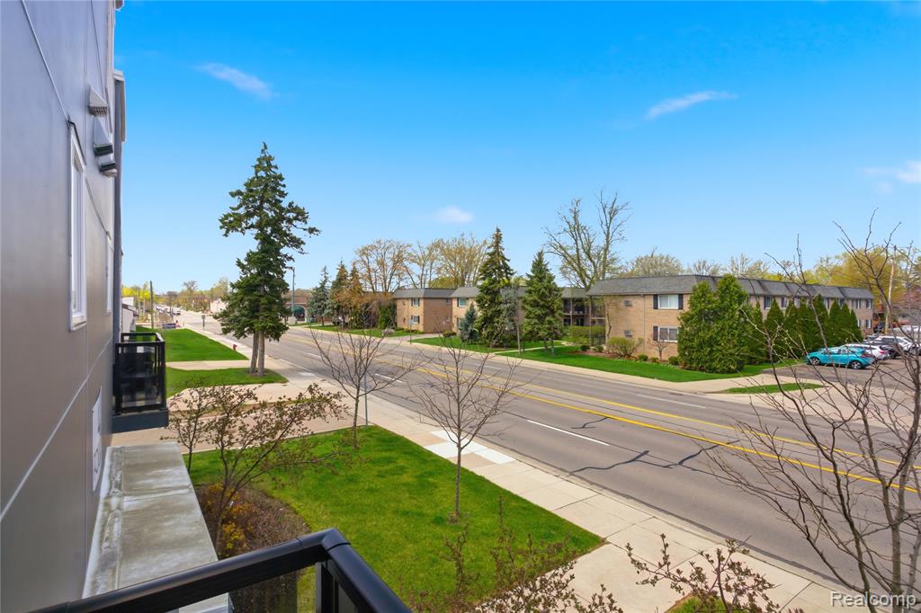 4221 W 14 Mile Road, Royal Oak, MI 48073 — Photo 35