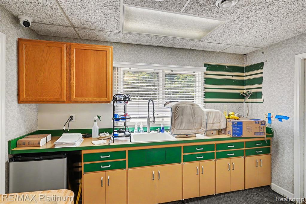 8082 W GRAND RIVER, Brighton, MI 48114 — Photo 11