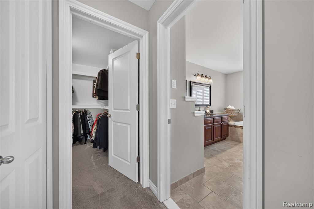 6828 Merrick Drive, Troy, MI 48098 — Photo 36