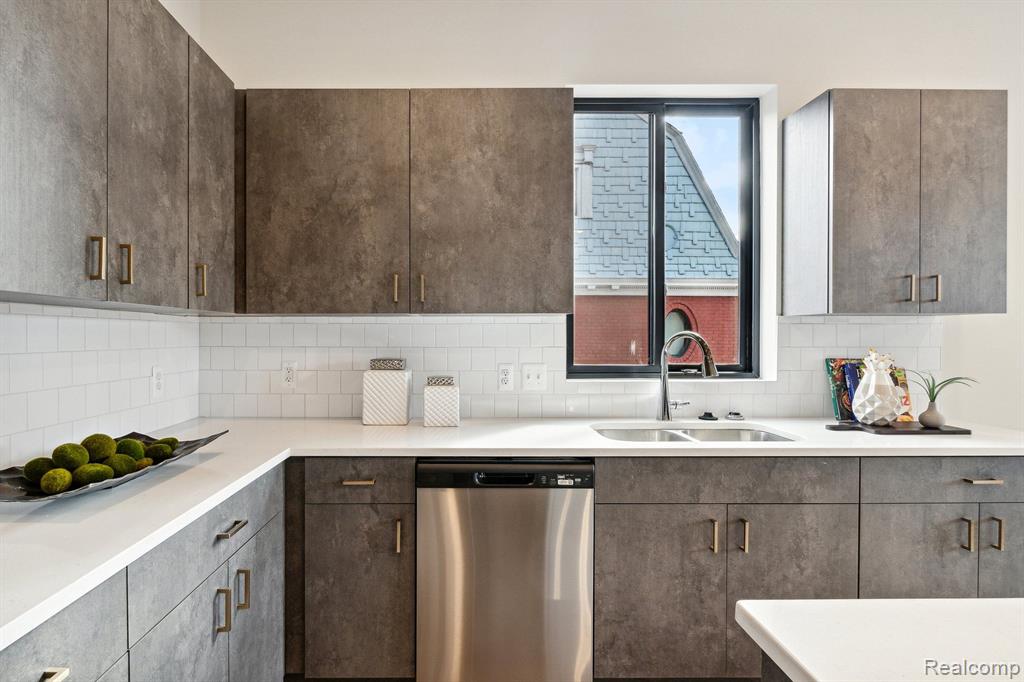 4130 TRUMBULL Street, 4, Detroit, MI 48208 — Photo 9