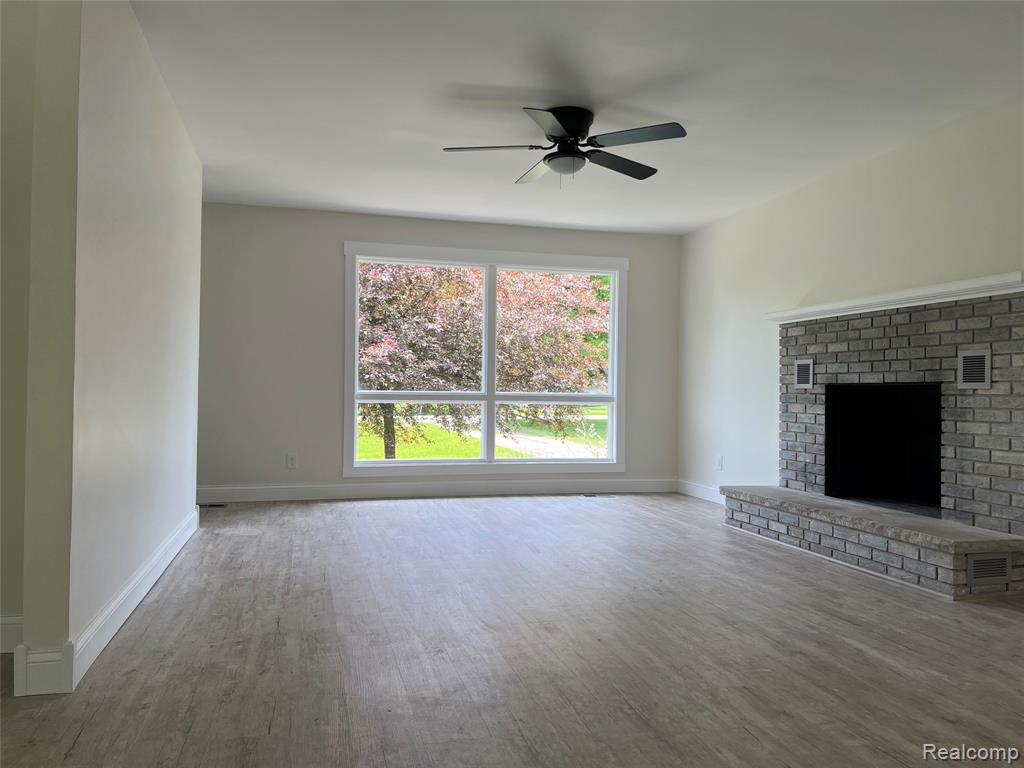 5327 E Carpenter Road, Flint, MI 48506 — Photo 10