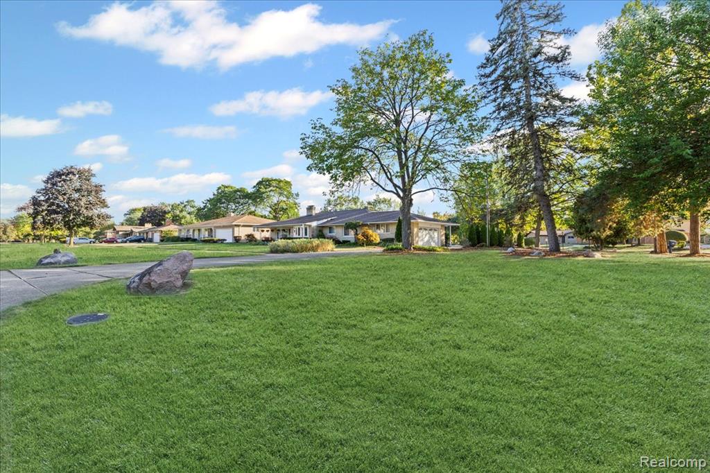28791 Sunset Boulevard W, Lathrup Village, MI 48076 — Photo 64