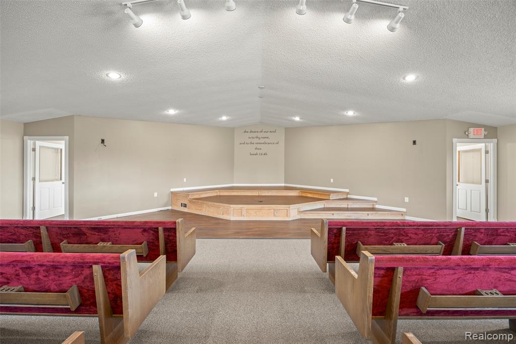 52909 10 Mile Road, South Lyon, MI 48178 — Photo 12