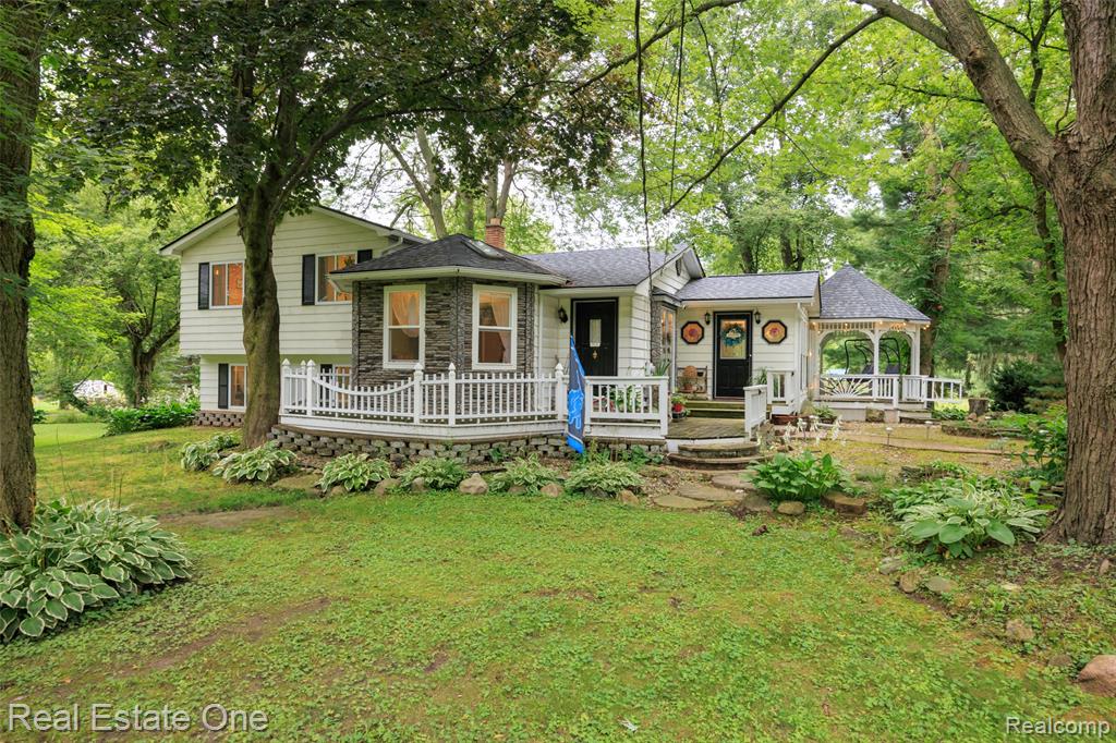3439 N Mill Road, Dryden, MI 48428 — front exterior