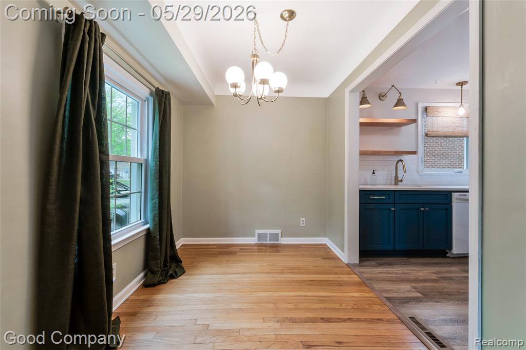 525 Helene Avenue, Royal Oak, MI 48067 — Photo 8