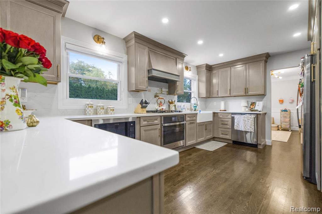 7005 Cathedral Drive, Bloomfield Hills, MI 48301 — Photo 13