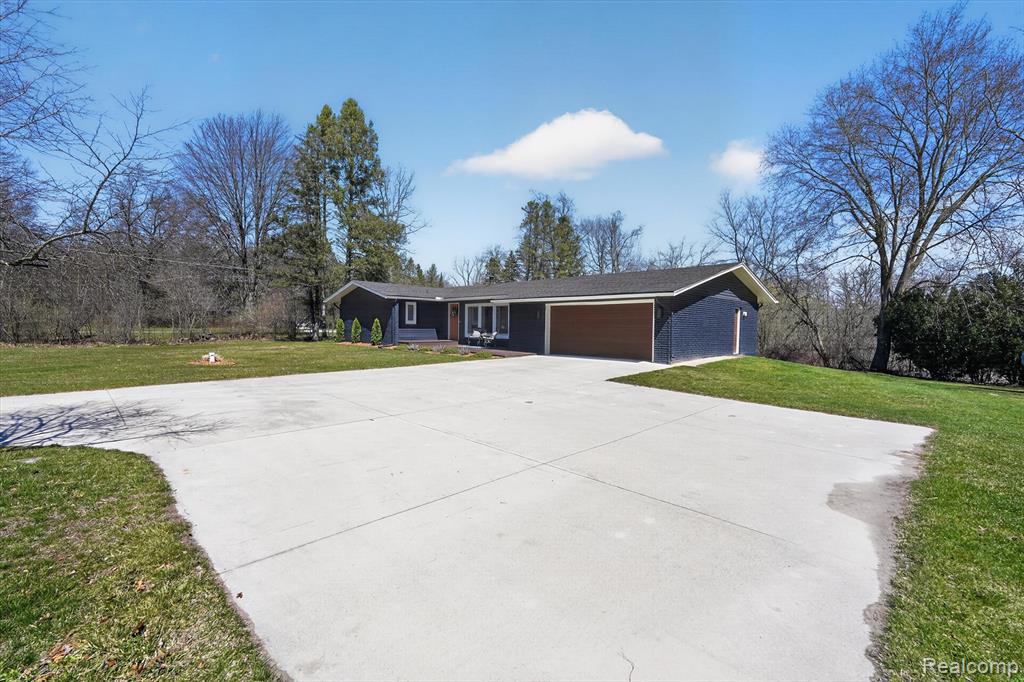 871 Windemere Drive, Brighton, MI 48114 — Photo 4