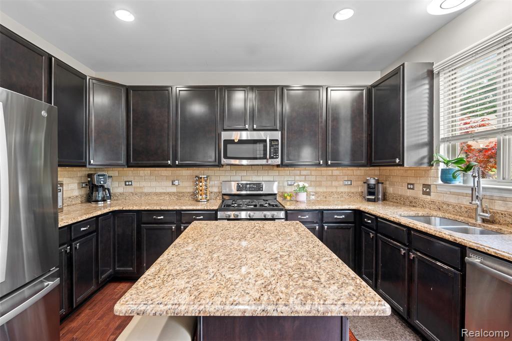 2336 Brigantine, Commerce Twp, MI 48382 — Photo 14