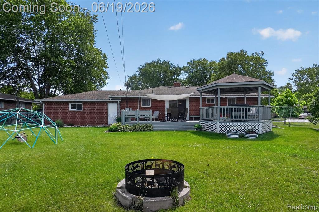 5404 Durwood Drive, Swartz Creek, MI 48473 — Photo 32